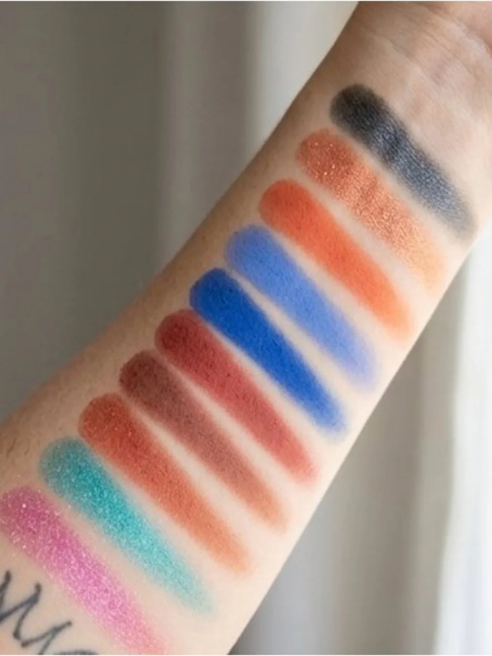 Hank & Henry Living In Color Eyeshadow Palette